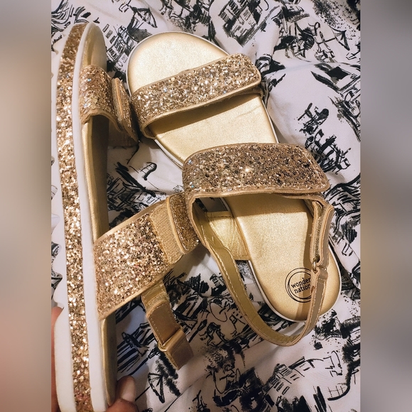 WONDER NATION Gold Glitter Platform Sandals sz6 - Picture 7 of 9
